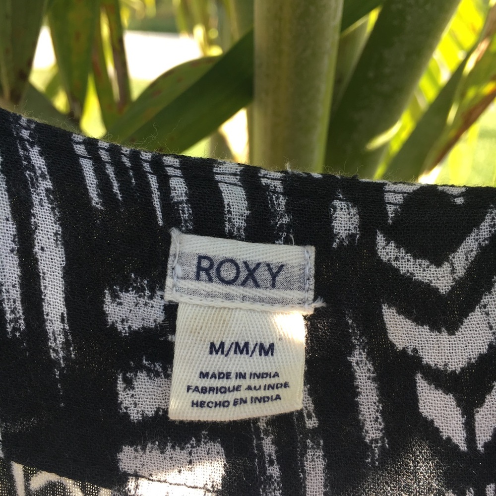 Roxy - Picture 3 of 3